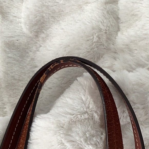 Dooney and Bourke grey ostrich leather handbag. EUC! - Picture 8 of 8